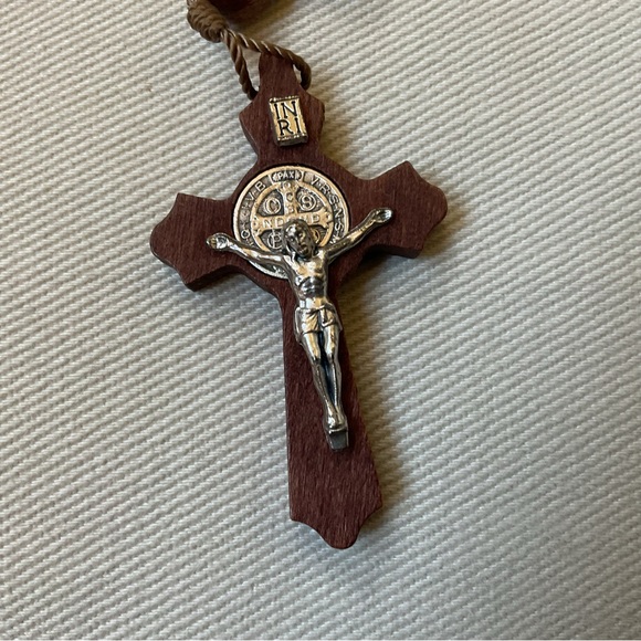 Rosary Medugorje Catholic Wooden Beads - Picture 2 of 4